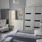 Apartament Przy Szkole Filmowej, Darmowy Parking
